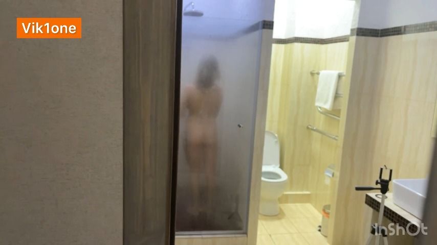 Passionate sex in the shower