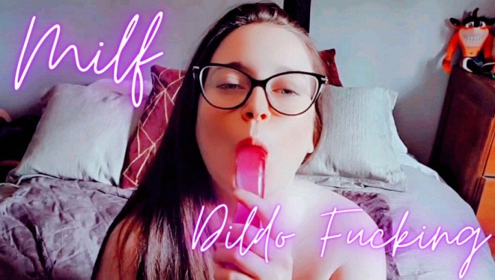 Caityfoxx Milf Fucking Herself With A Dildo