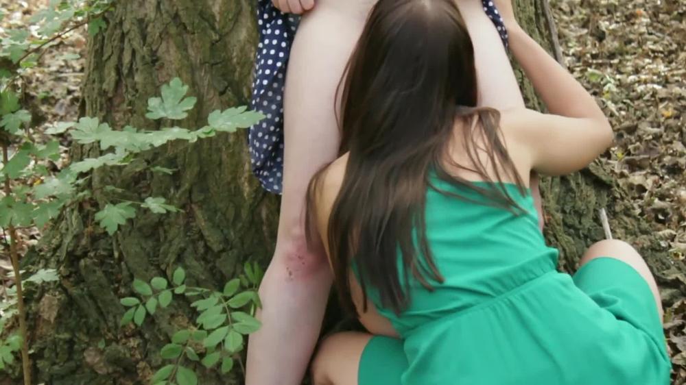 Tindrafrost - Outdoor Ecstasy! Playing In The Woods - Manyvi