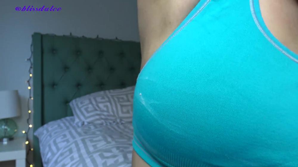blissdulce - Humiliated By Her Sweaty Leggings MP4