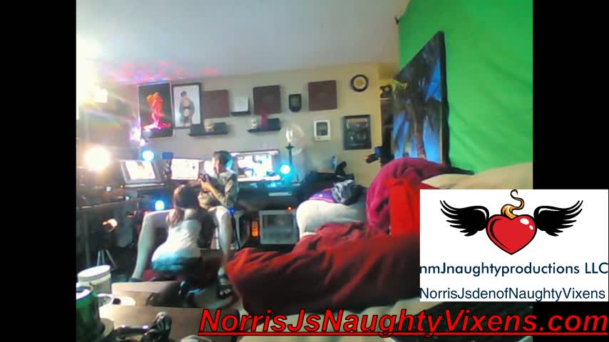 Temple Love pornshoot spycam