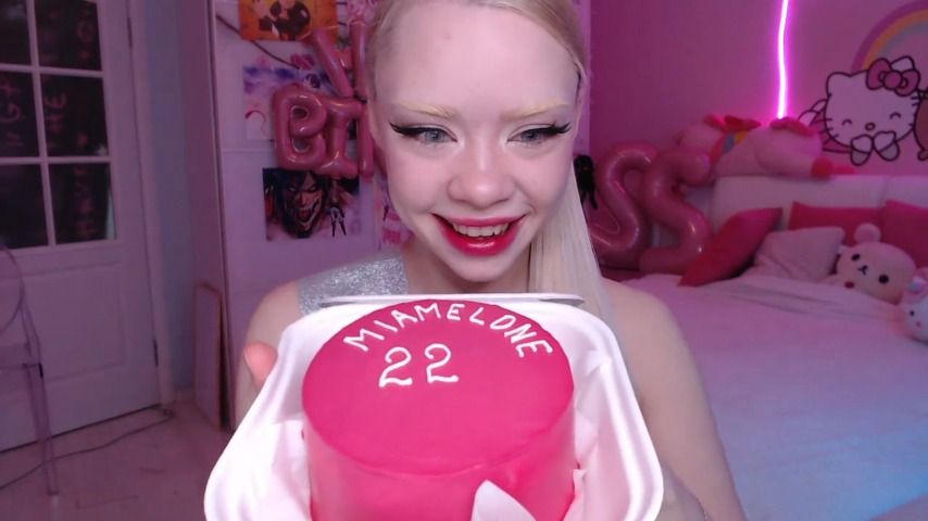 Showing my Cake for Birthday - March 10, 2022