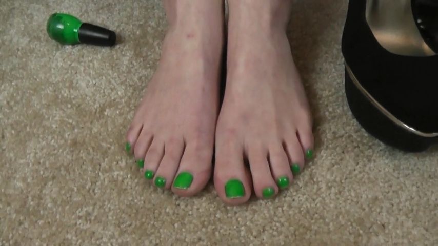ROXIE KEEPS YOU COMING FOR GREEN TOES - January 19, 2023