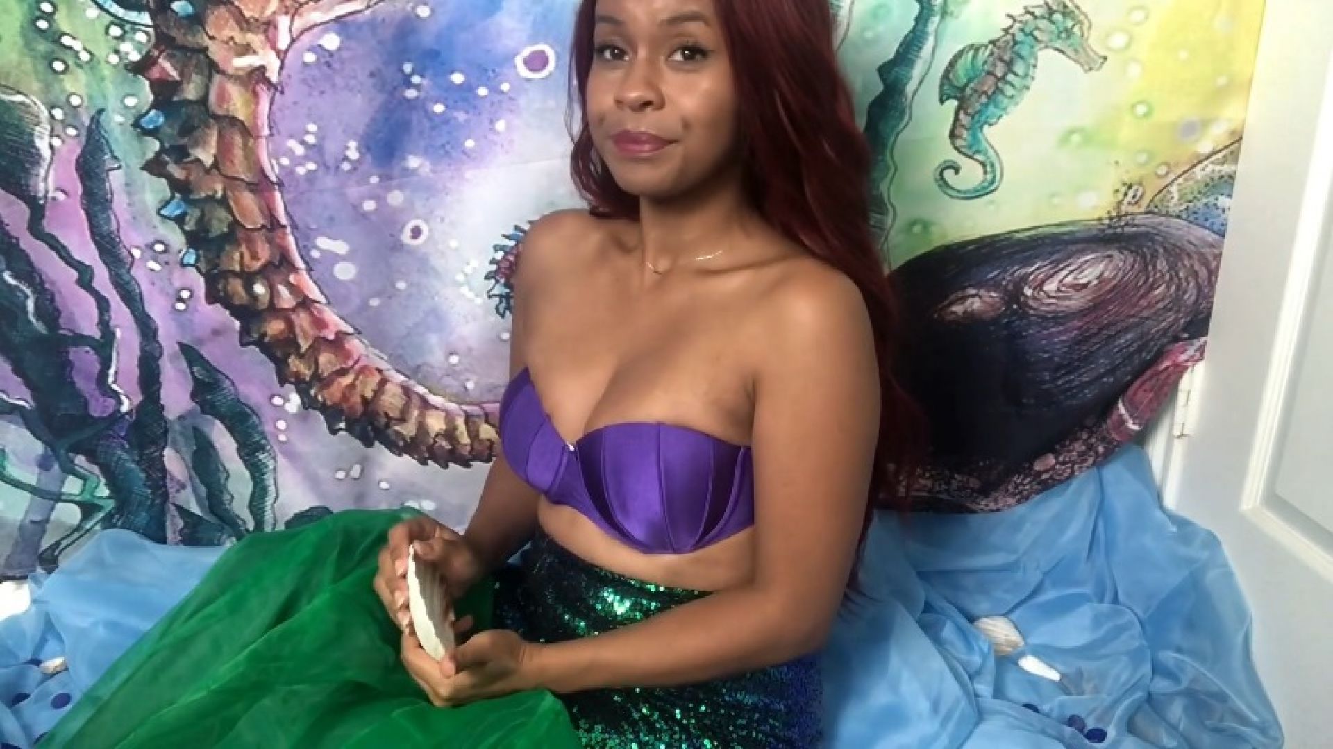 the Lil Mermaid Wants Legs So She Can Squirt
