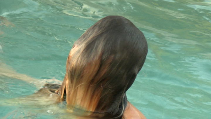 Ayla Aysel & Reagan Lush Wet Pool Hair