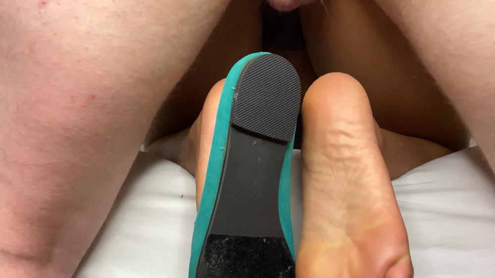 Close Up Feet While Fucking Cumshot