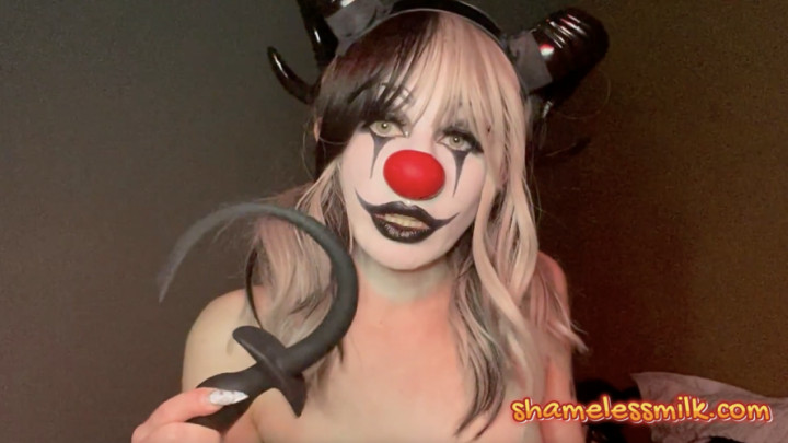 First Time Insert Wagging Butt Plug BTS