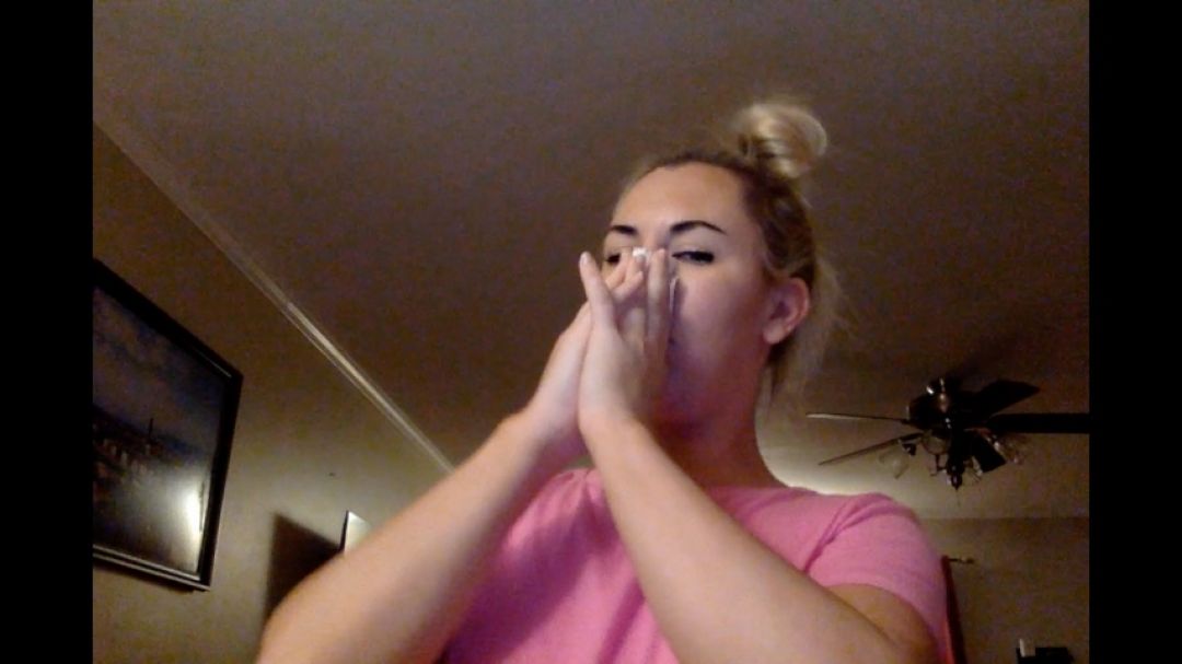 BUN NOSE BLOWING BIIG LOUD BLOWS