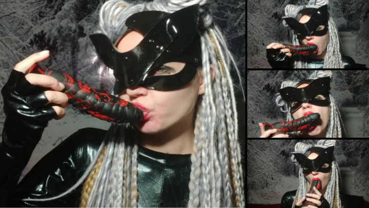 Catwoman cospay - Suck my dildo - Jul 30, 2020