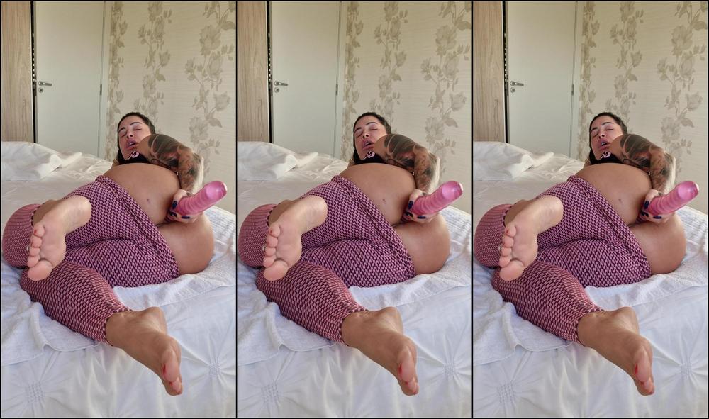 Monicasanthiagoxxx Exhibitionism My Pants And Big Ass