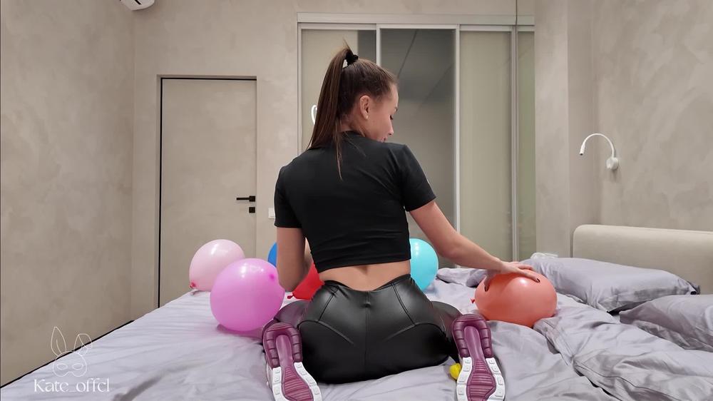 KateOffcl - Ballon Popping Joi