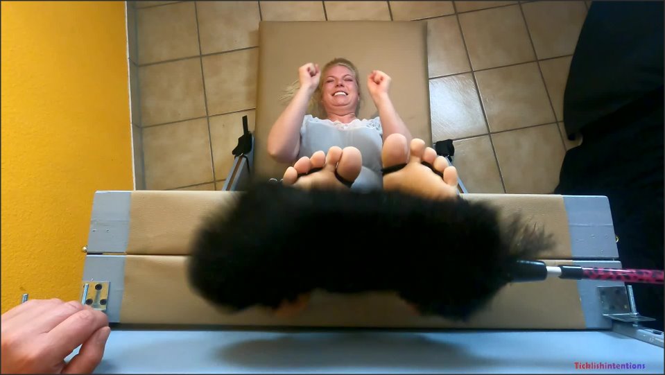 Ticklishintentions_Carolins-Foot-Ordeal