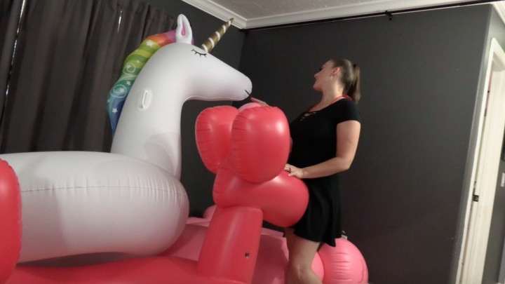 Melanie HicksSexy Inflatable Humping & Cutting Fun - FULL