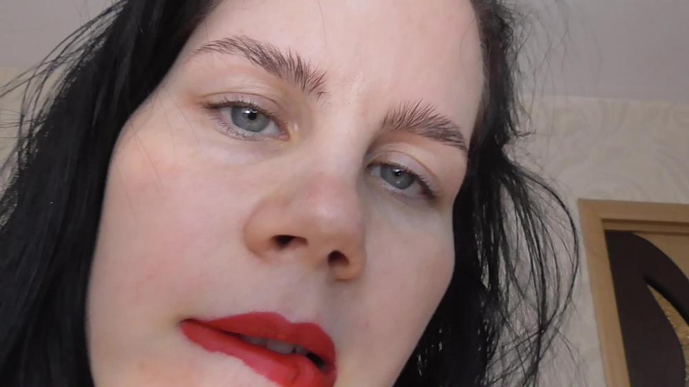 A Giant Woman Wants To Eat You