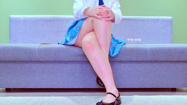 Do you love how classmate cross her legs