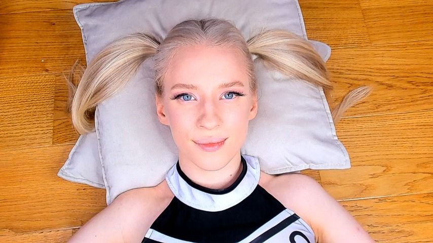 Cheerleader POV eyes contact flirting - April 26, 2023