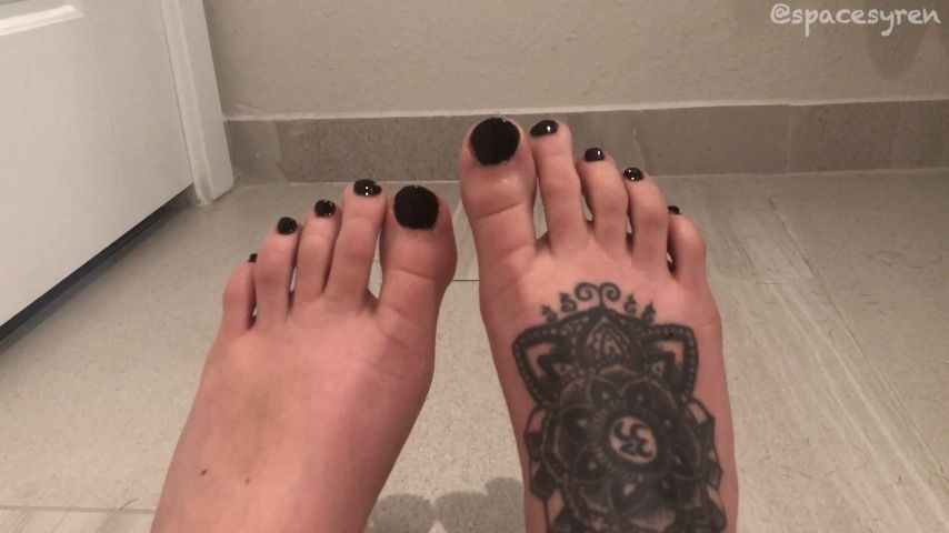 Giving Myself a Pedicure - May 24, 2020
