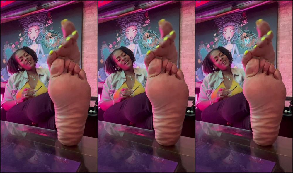 QueenSizeSexyFeet - Too Many Drinks Nightclub Wrinkled Soles Joi