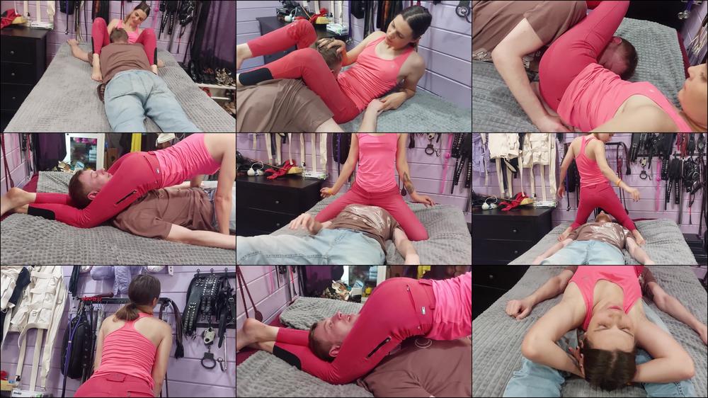 Scissorhold and facesitting in riding breeches