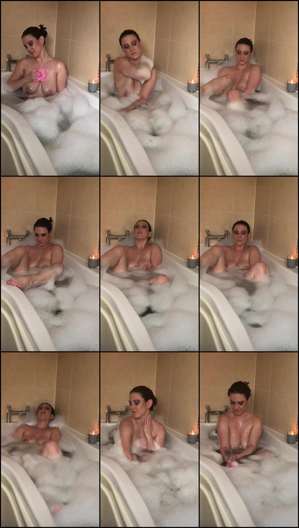 Sensual Play in the Bath