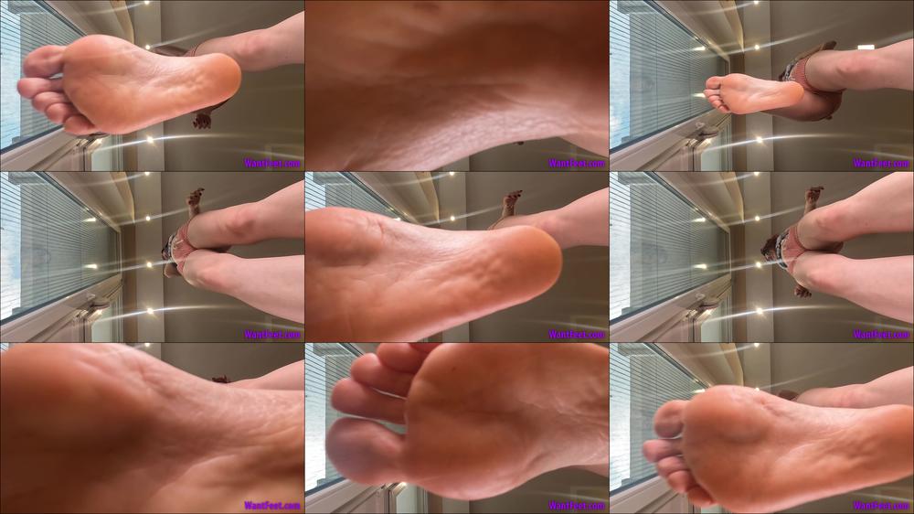 All Women Feet - Margo Stomping You - 4K Mp4