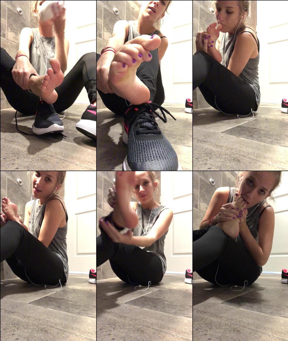 CosmicStarlight OnlyFans after workout self worship clip Video