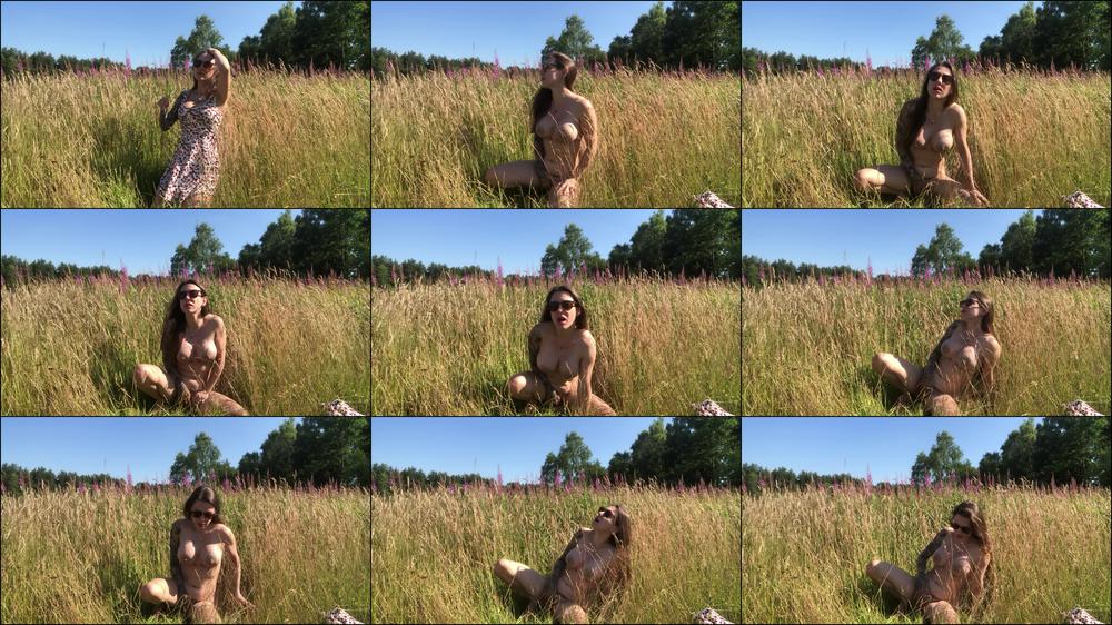 Nude in The Fields Playing with my Pussy
