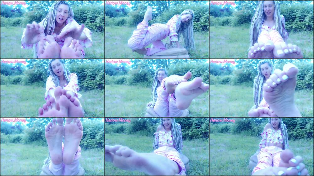 Nature Barbie foot worship