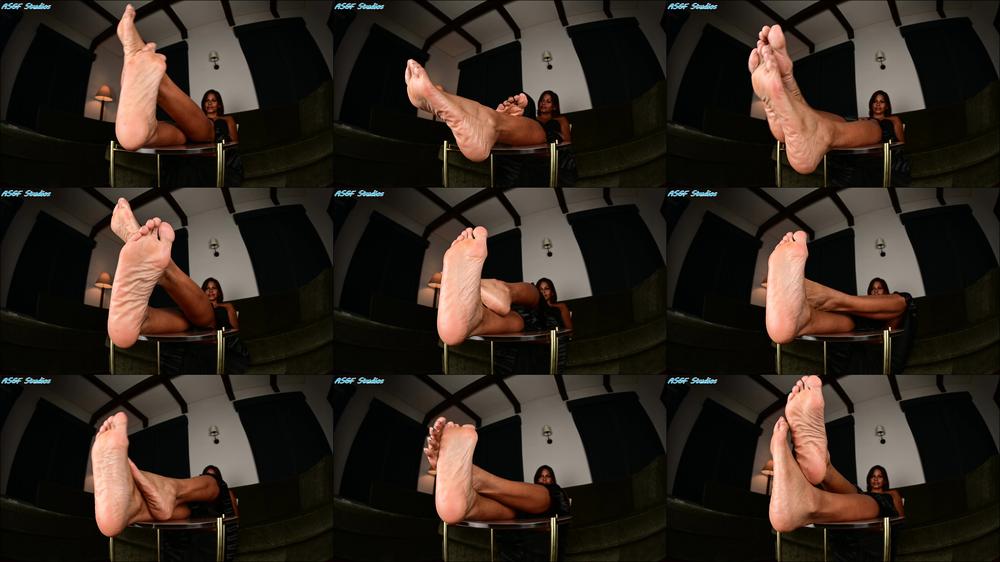 Amateur soles giantess and footjobs - Moody Milf Soles Propped Pt 2 - Mp4