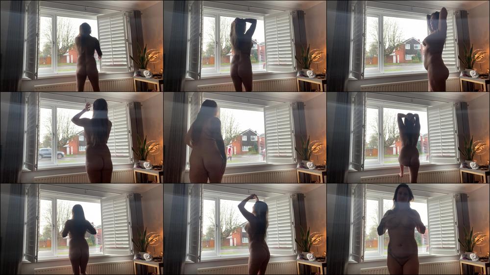 MILF Jumping in the Window NUDE