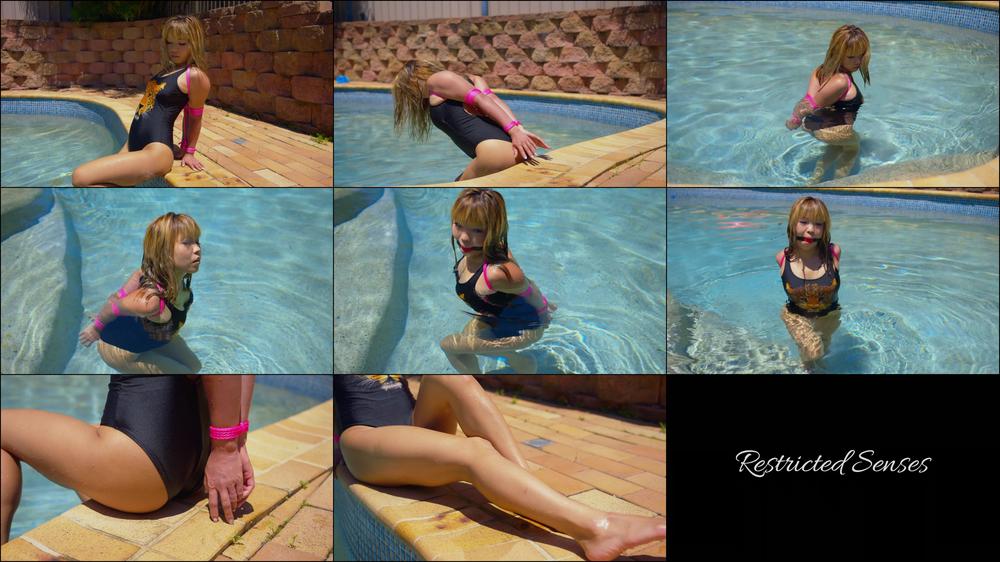 Mina Pool Side