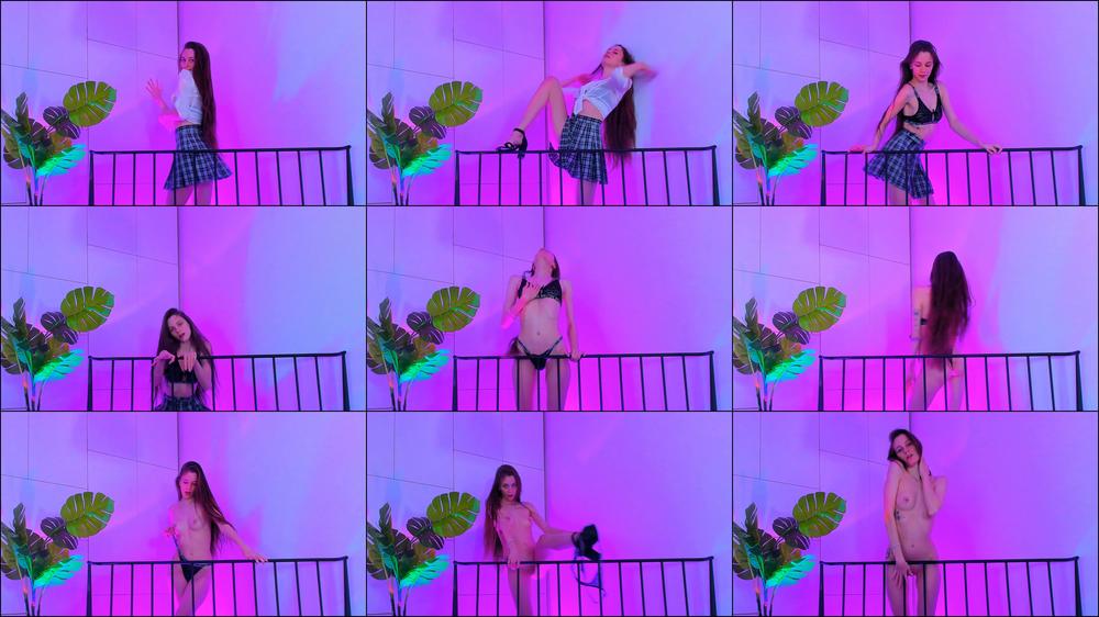 Sexy School Girl Dances a Striptease - Jul 29, 2023