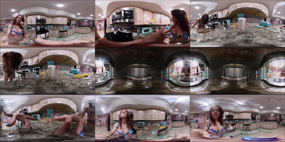 VR360* Giant Catherine Cooks & Eats You