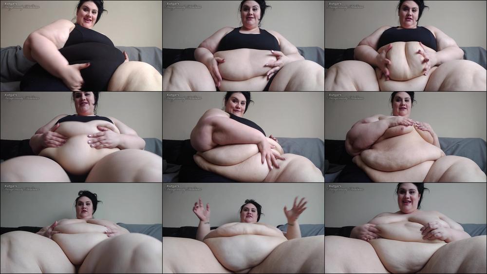 Showing Off For My Feeder