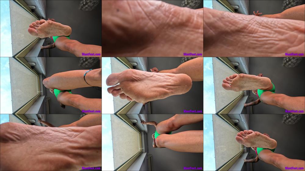 Feet Paradise - Melissa Stomping Your Face - Giantess - 4K MP4