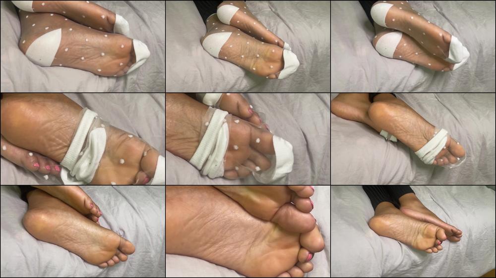 Ebony Removes White Sheer Nylons