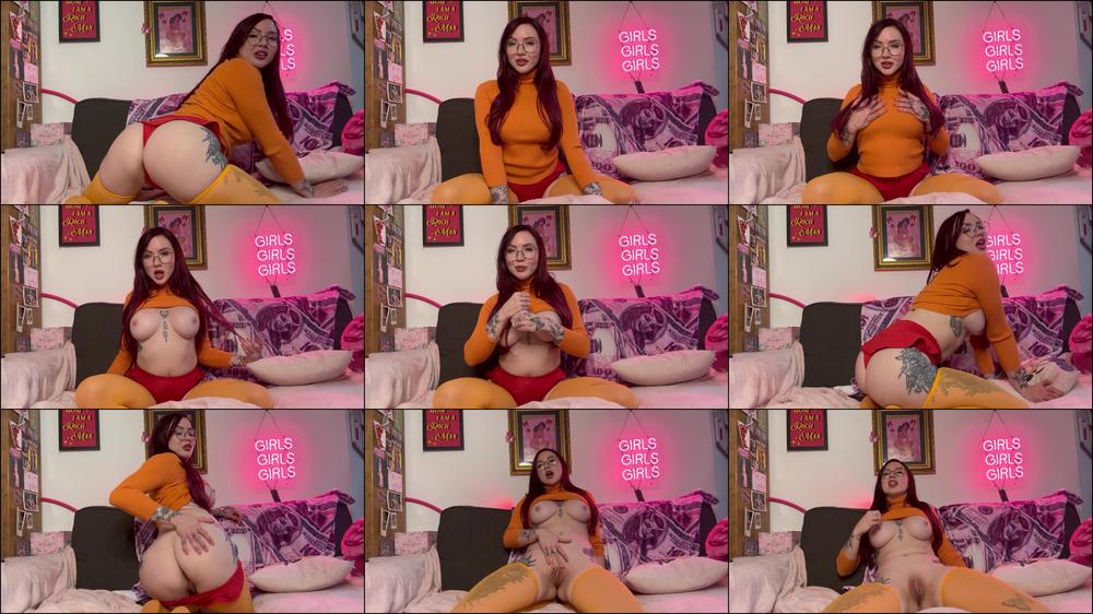 Velma Cosplay JOI