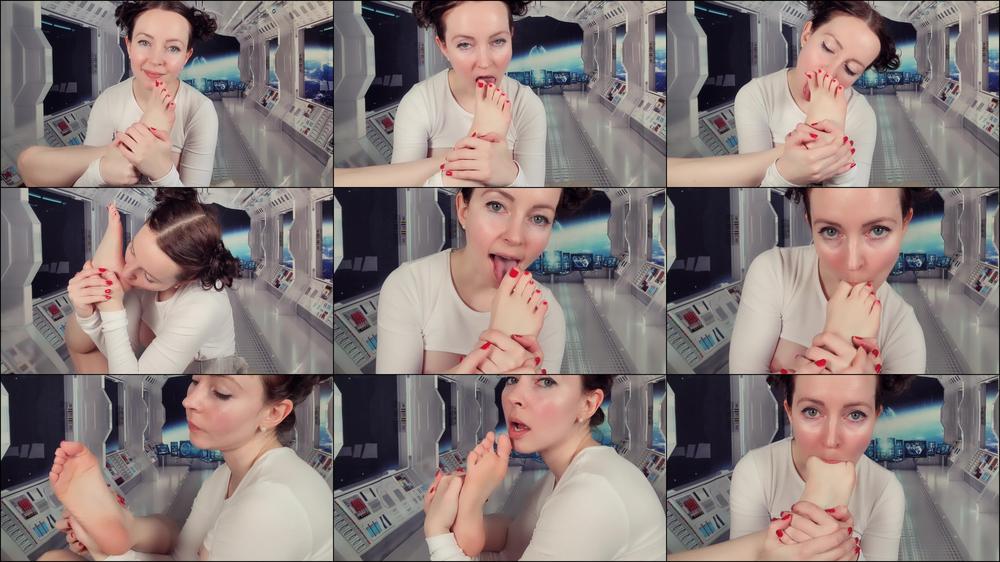 Princess Leia Self Foot Worships - May 02, 2022