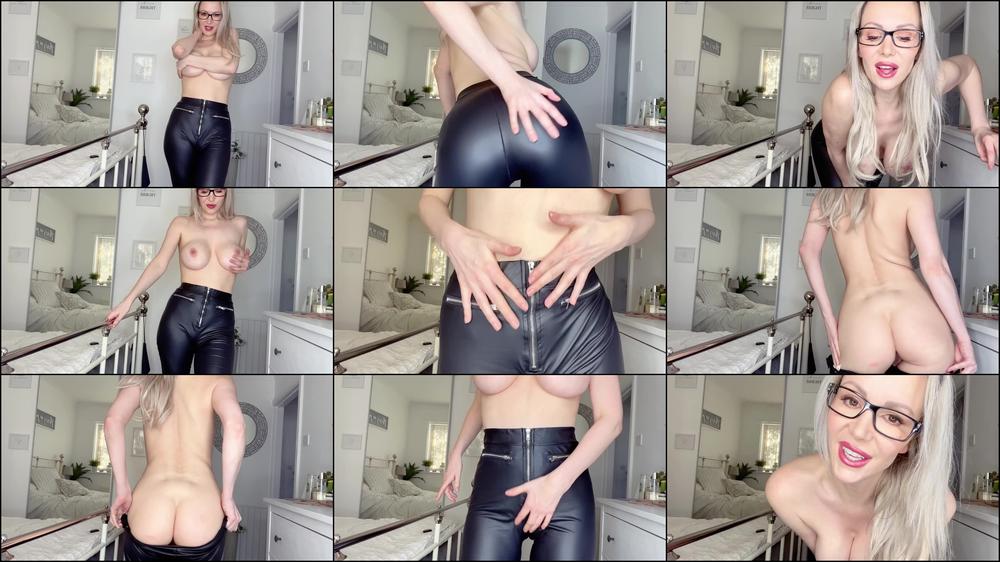 Step moms shiny leggings - Feb 9, 2023