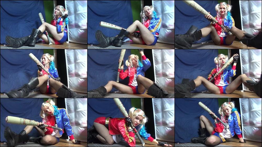 Playful murderer Harley Quinn
