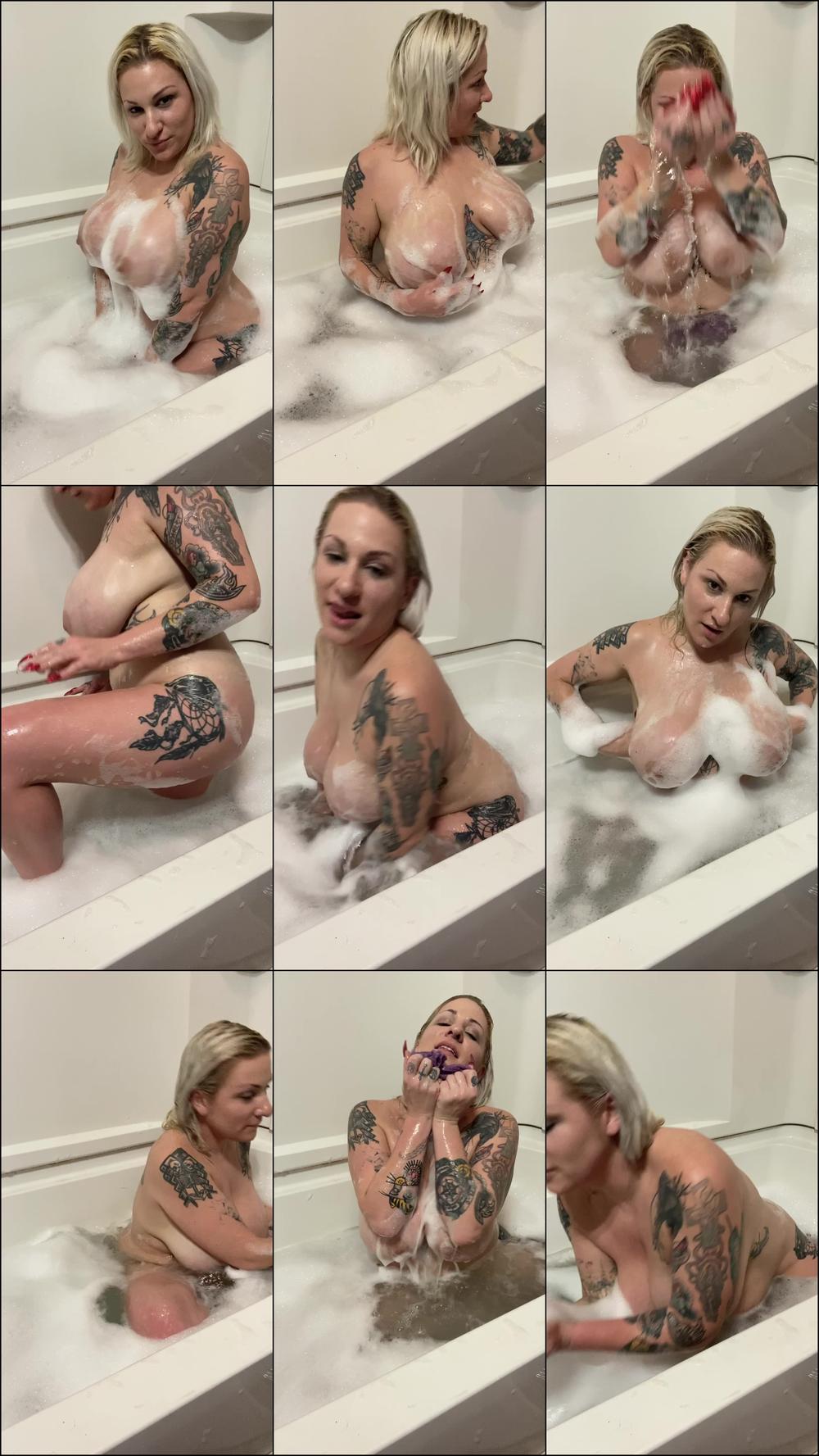 sexy bubble bath time