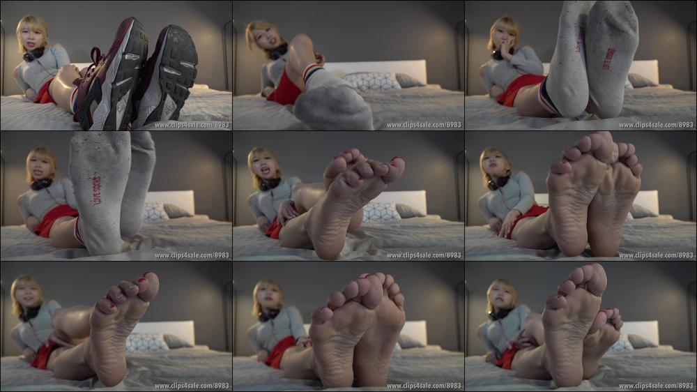 Dreamgirls In Your Face - Sakura'S Small Penis Humiliation - Full Hd 1080P Version
