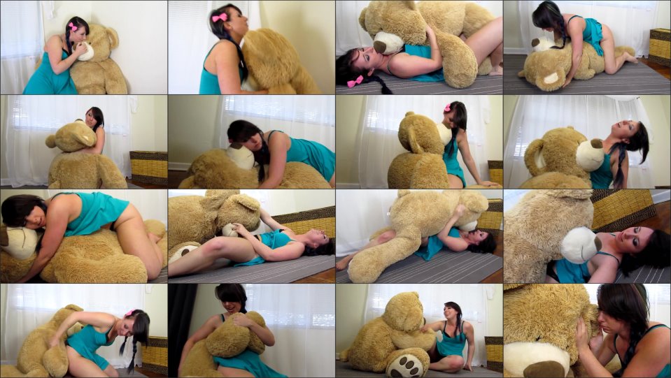 Misswhitneymorgan Dakota Charms Really Loves Mr Bear