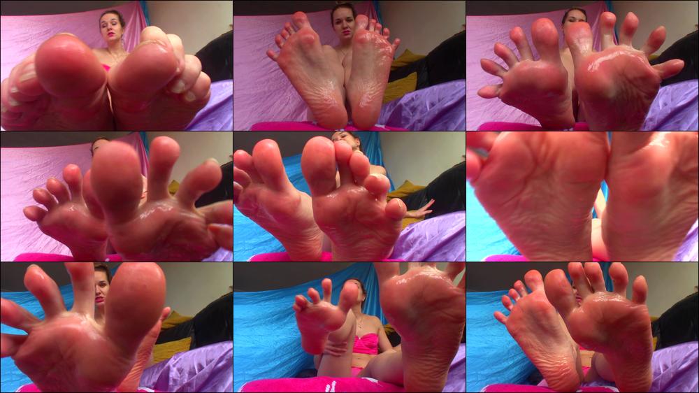 Under Pink Giantess' Soles