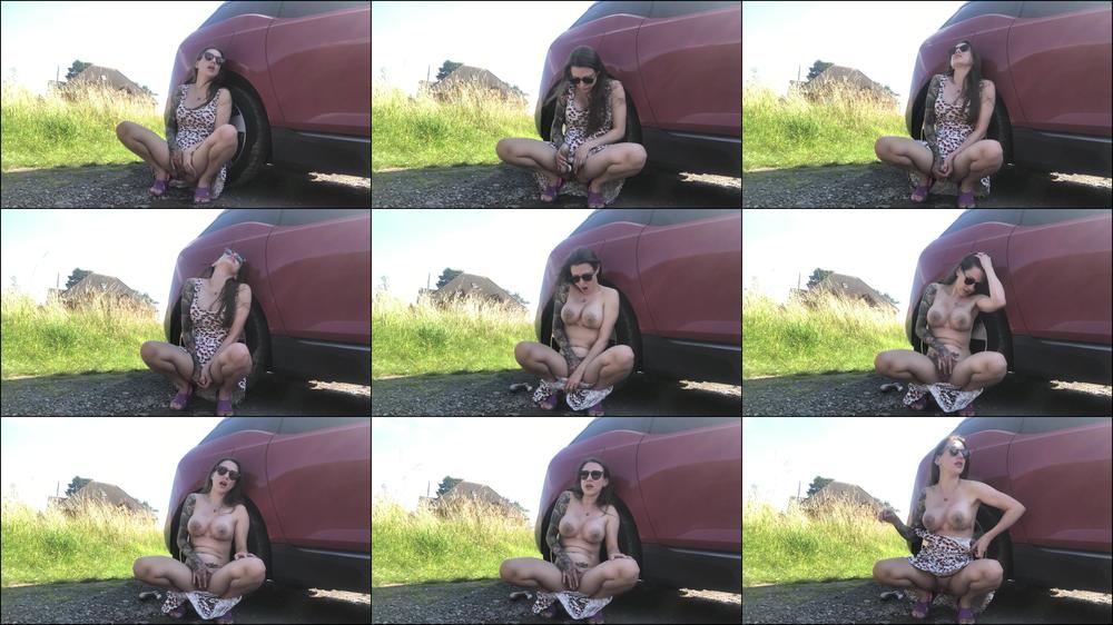 Naked Next to Busy Road out in the Open Pussy Play