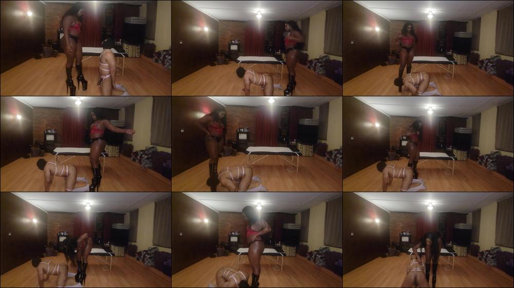 10 inch Boots Ballbusting - March 12, 2023