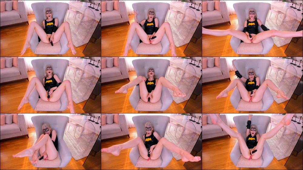 Sensual elegant Bat-girl - October 10, 2022