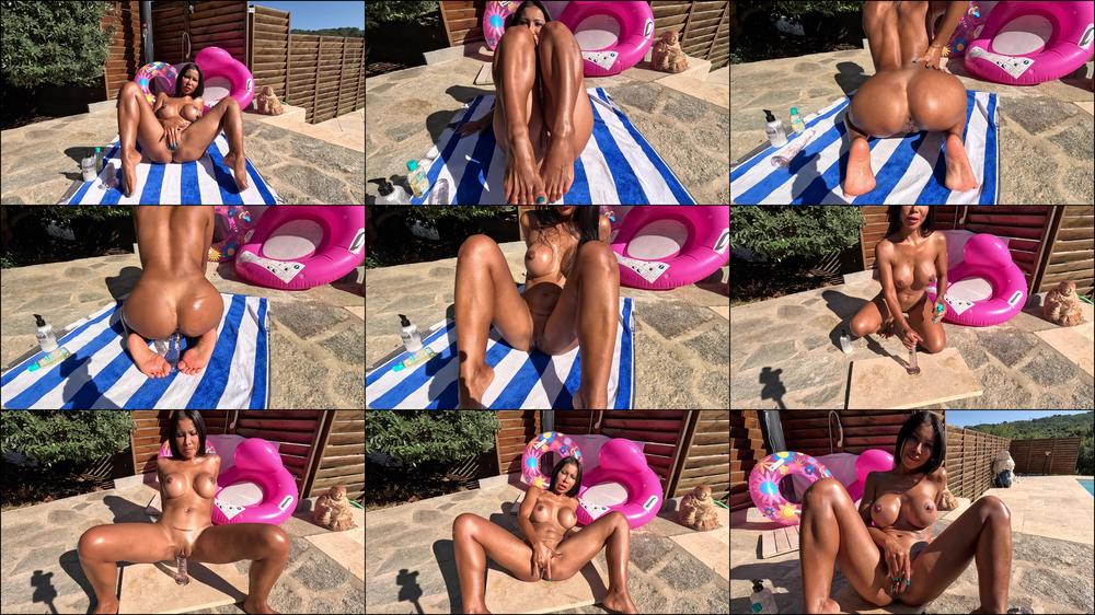 ASIAN OUTDOOR SQUIRT