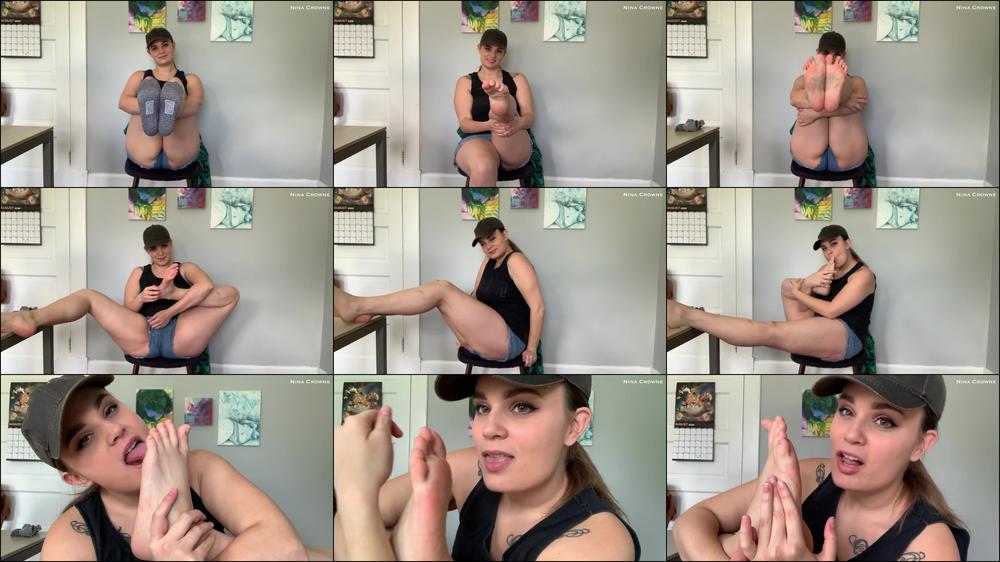 Tomboy Foot Licking & Toe Sucking