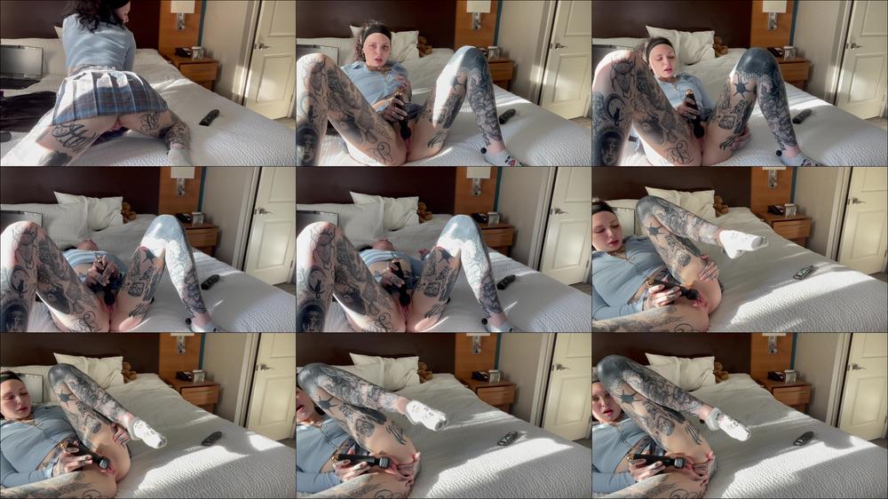 Solo Up Skirt Cumshow